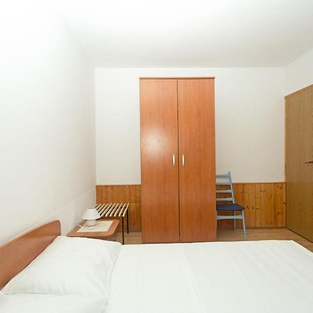 חוואר Apartments Julija מראה חיצוני תמונה