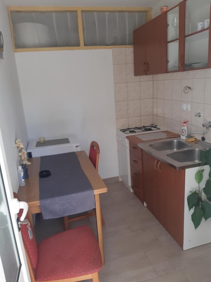 חוואר Apartments Julija מראה חיצוני תמונה
