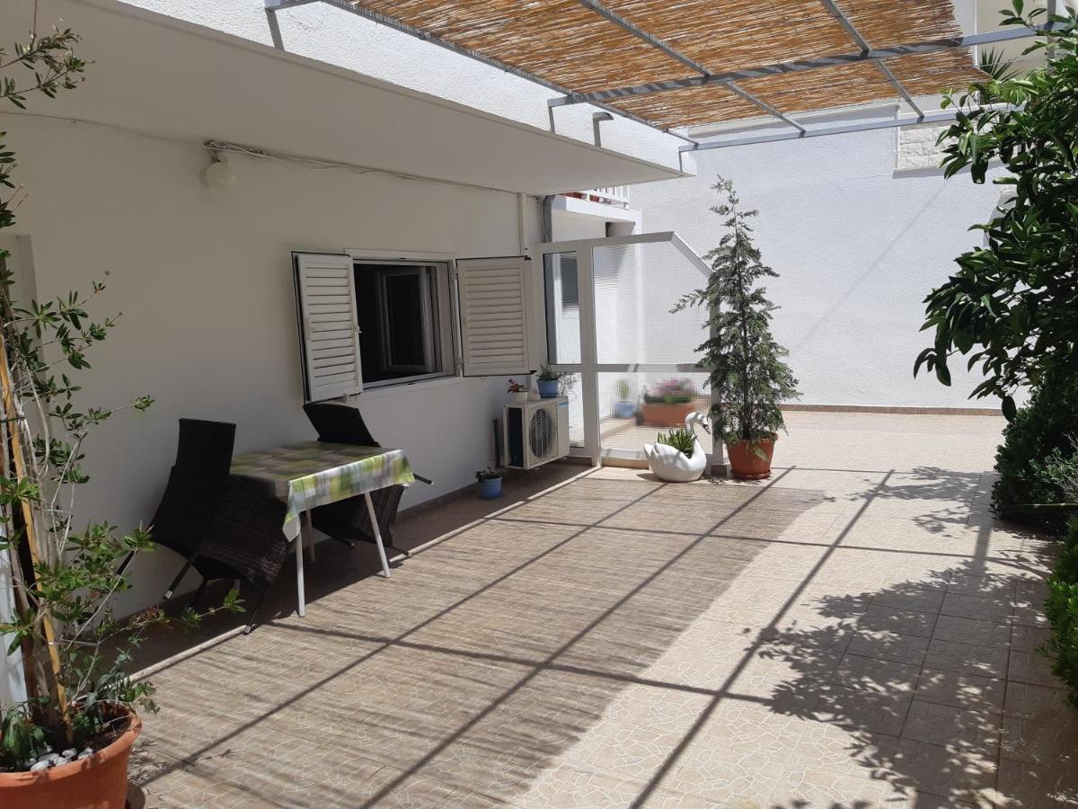 חוואר Apartments Julija מראה חיצוני תמונה