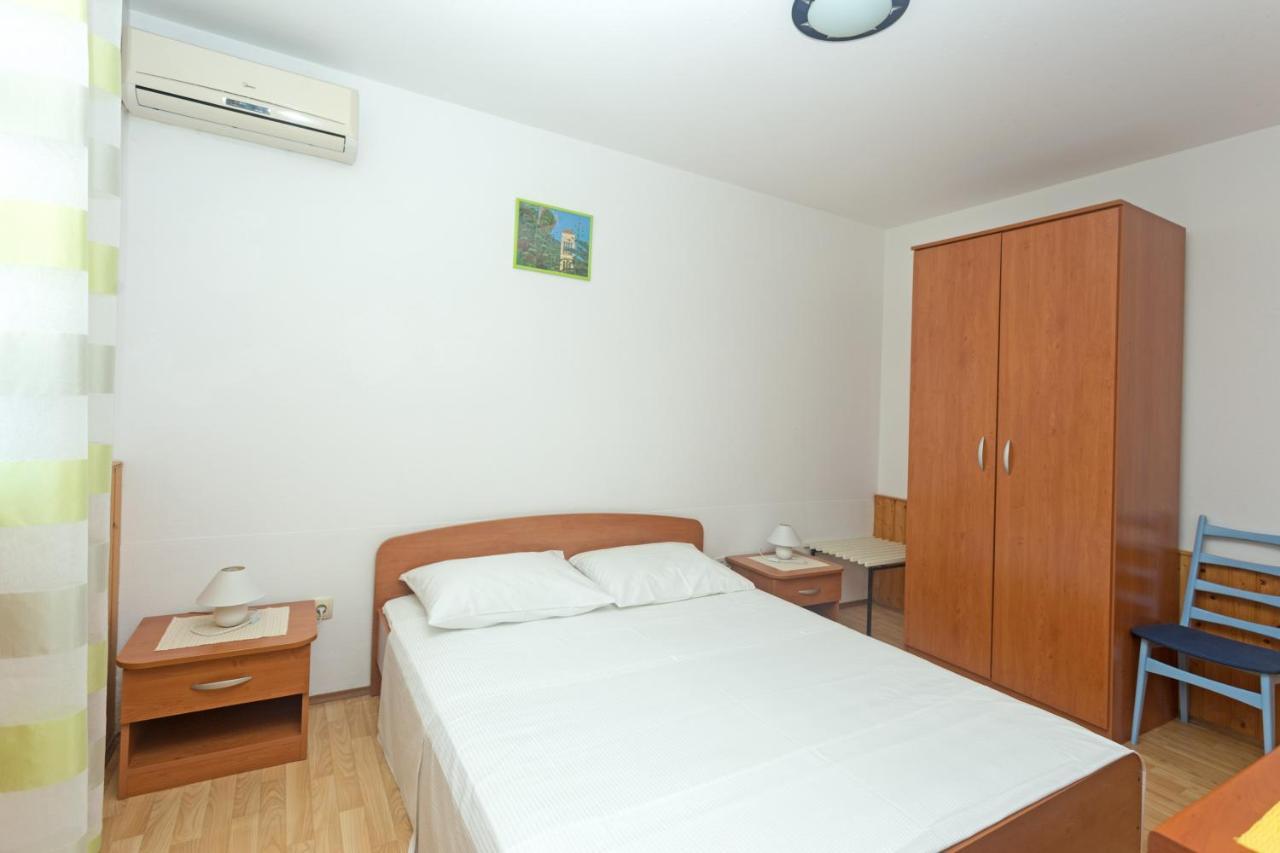 חוואר Apartments Julija מראה חיצוני תמונה