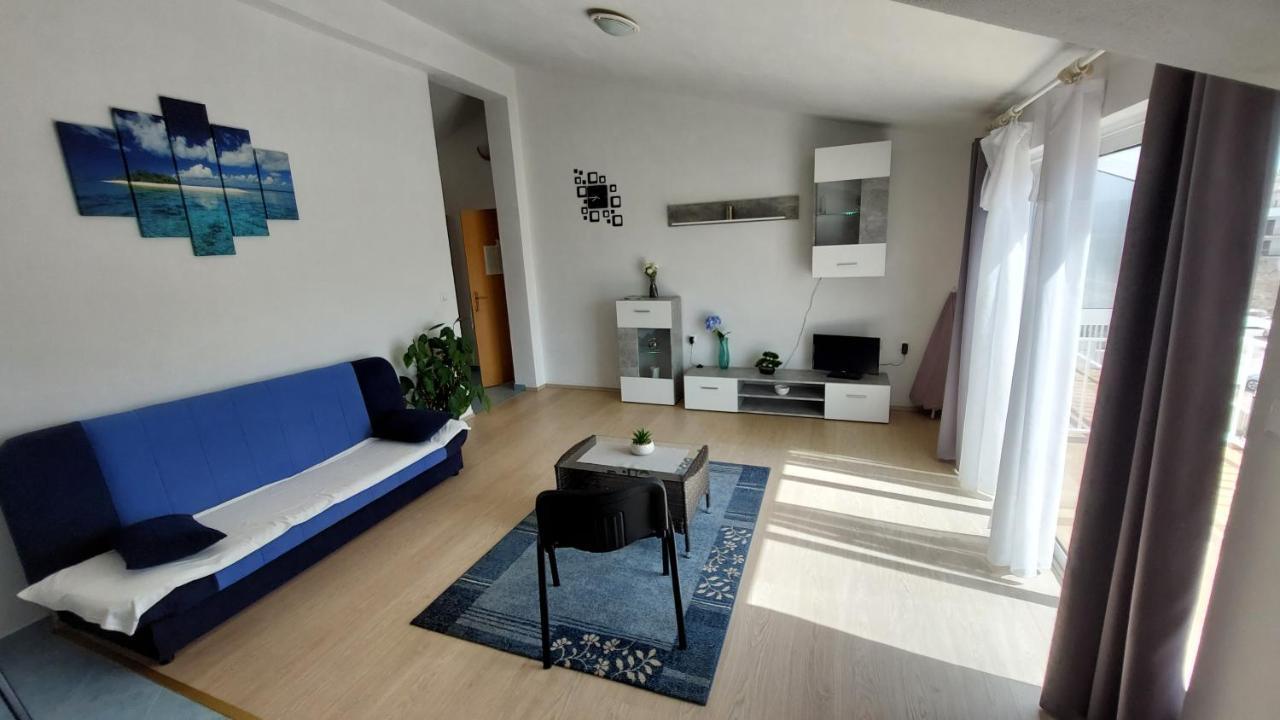 חוואר Apartments Julija מראה חיצוני תמונה