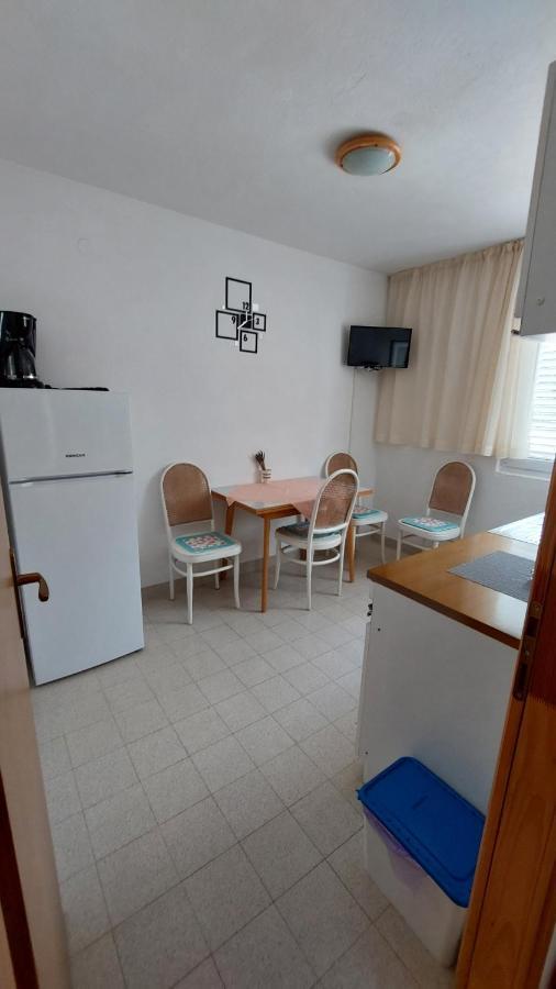 חוואר Apartments Julija מראה חיצוני תמונה