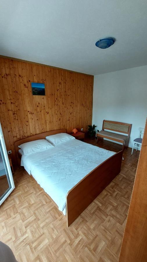 חוואר Apartments Julija מראה חיצוני תמונה