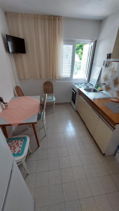 חוואר Apartments Julija מראה חיצוני תמונה