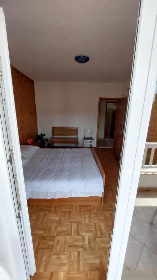 חוואר Apartments Julija מראה חיצוני תמונה