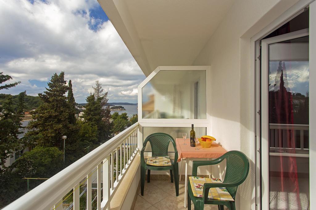 חוואר Apartments Julija מראה חיצוני תמונה