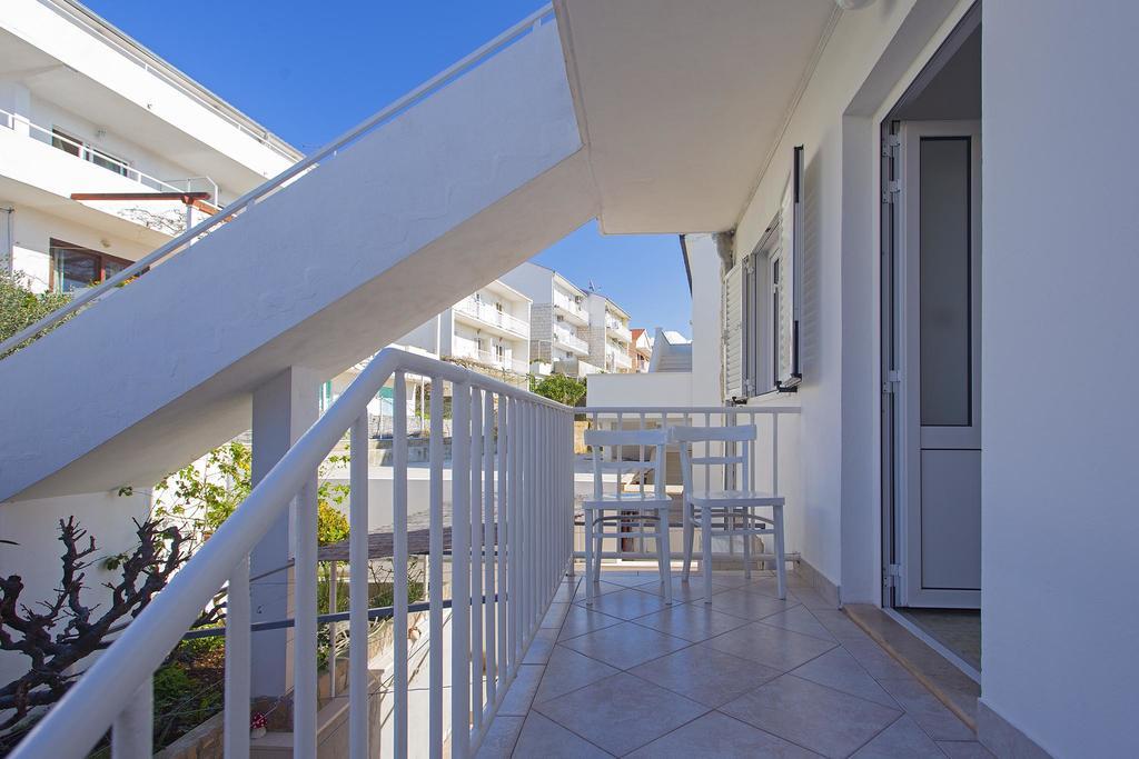 חוואר Apartments Julija מראה חיצוני תמונה