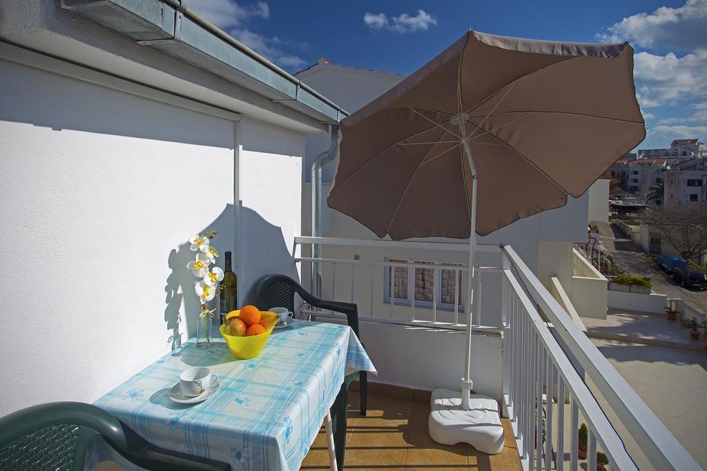 חוואר Apartments Julija מראה חיצוני תמונה