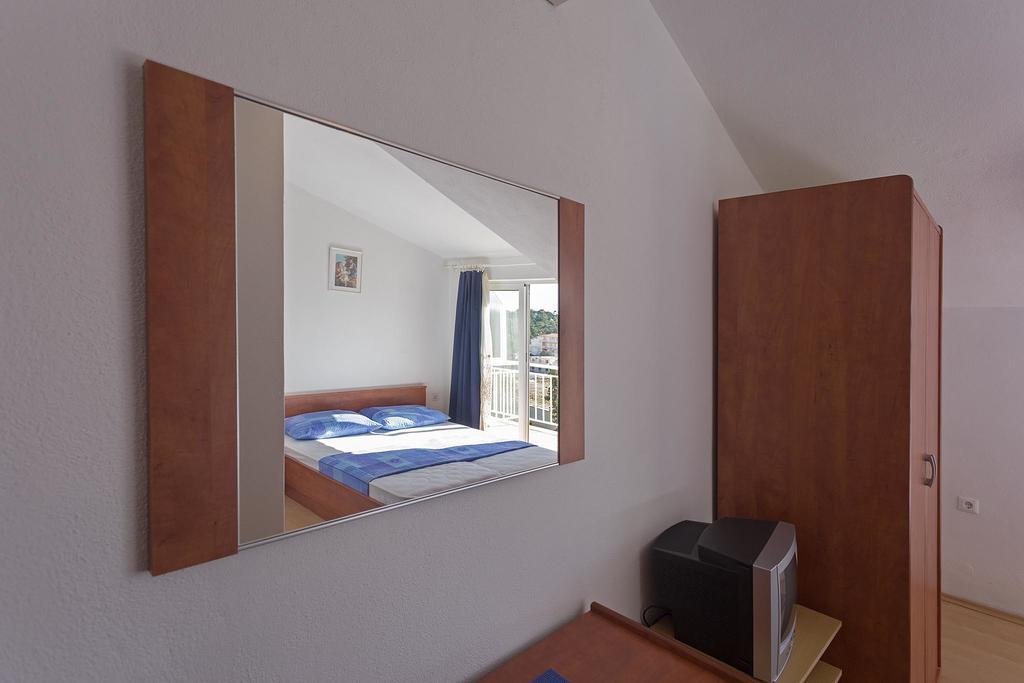 חוואר Apartments Julija מראה חיצוני תמונה