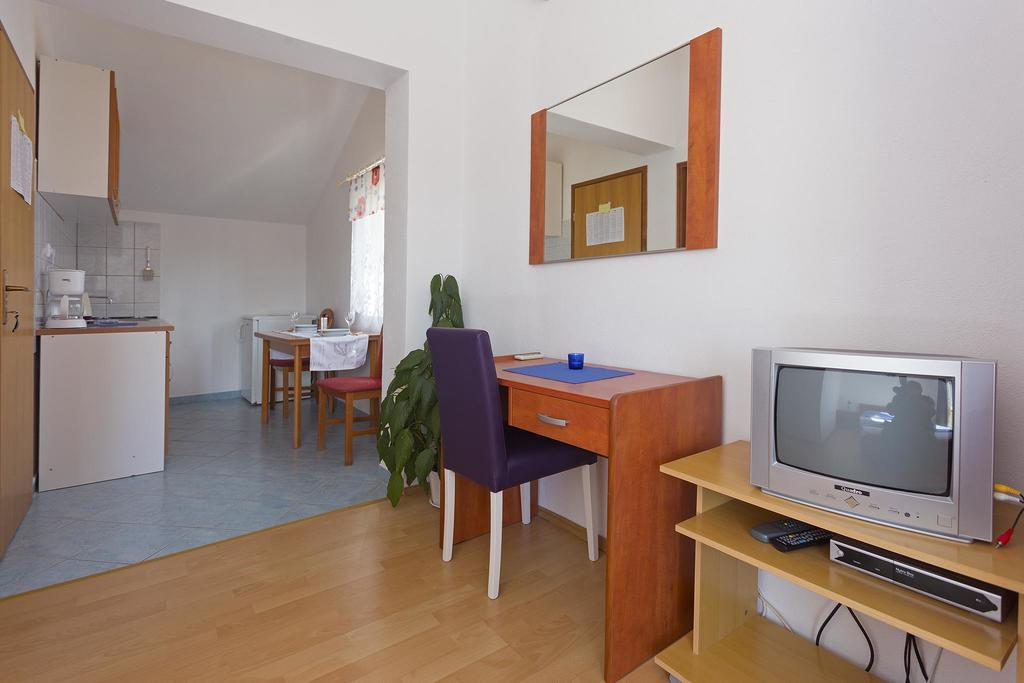 חוואר Apartments Julija מראה חיצוני תמונה
