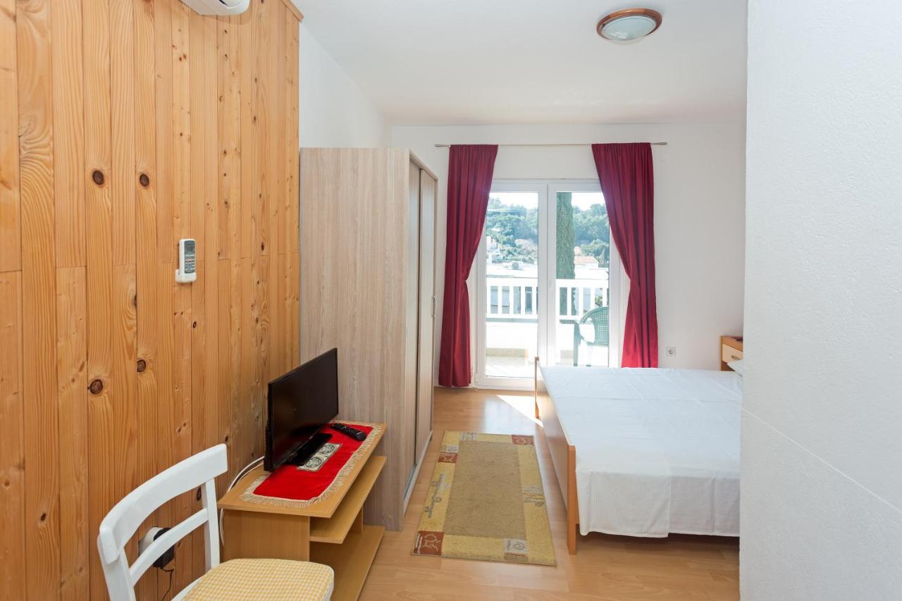 חוואר Apartments Julija מראה חיצוני תמונה