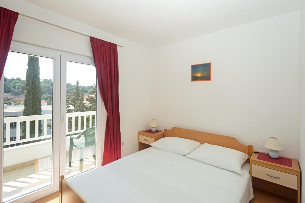 חוואר Apartments Julija מראה חיצוני תמונה