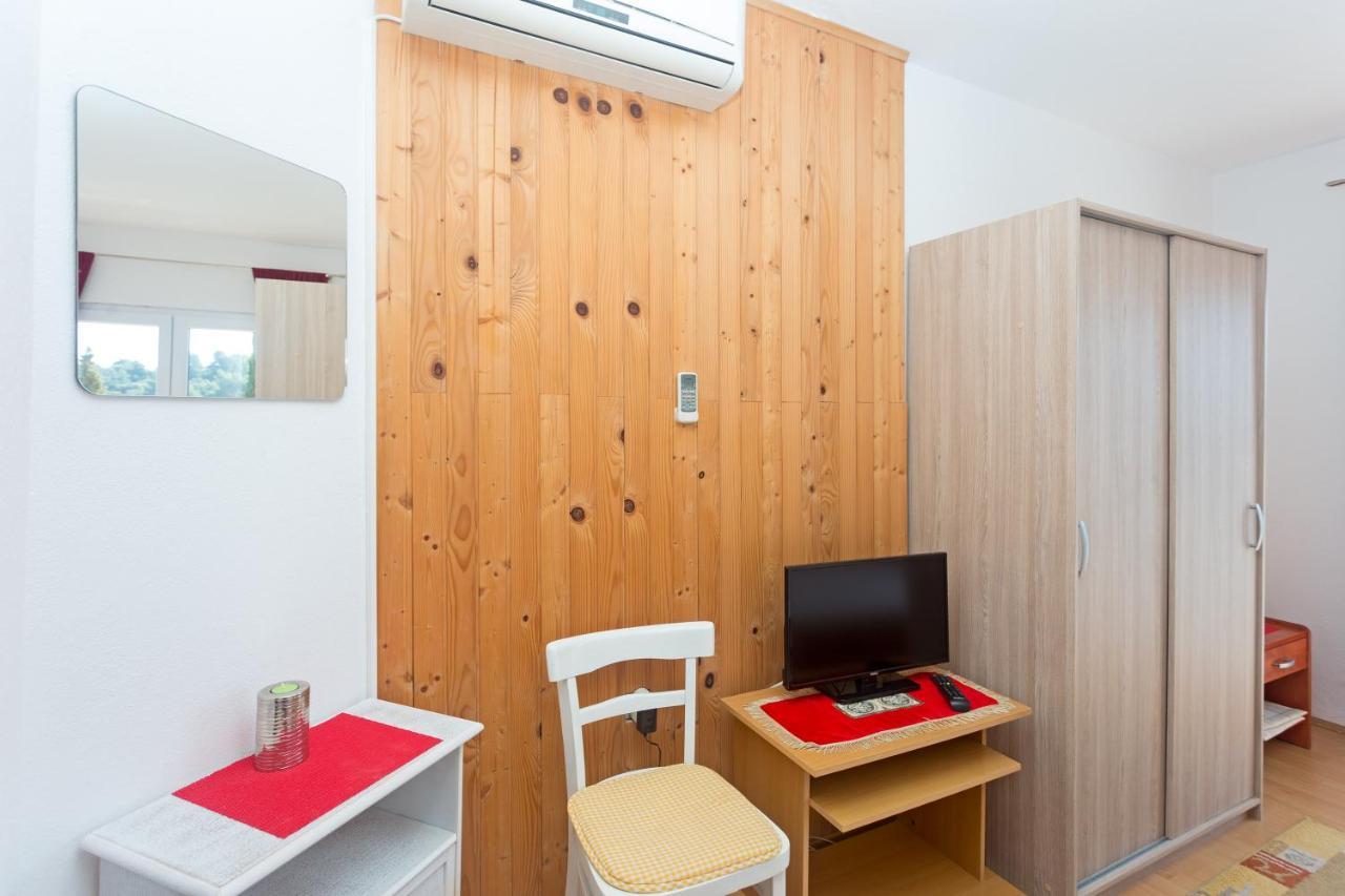 חוואר Apartments Julija מראה חיצוני תמונה