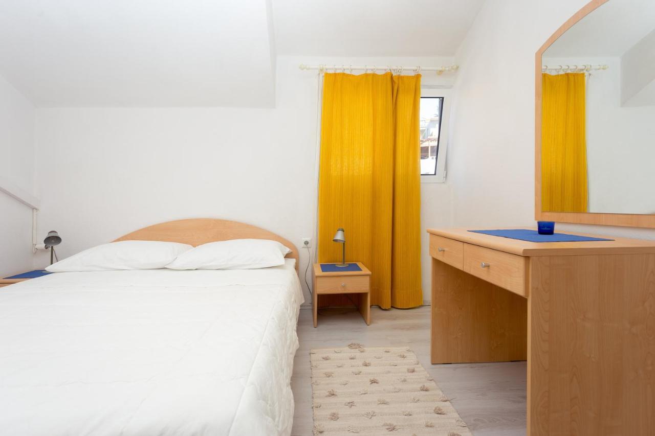 חוואר Apartments Julija מראה חיצוני תמונה